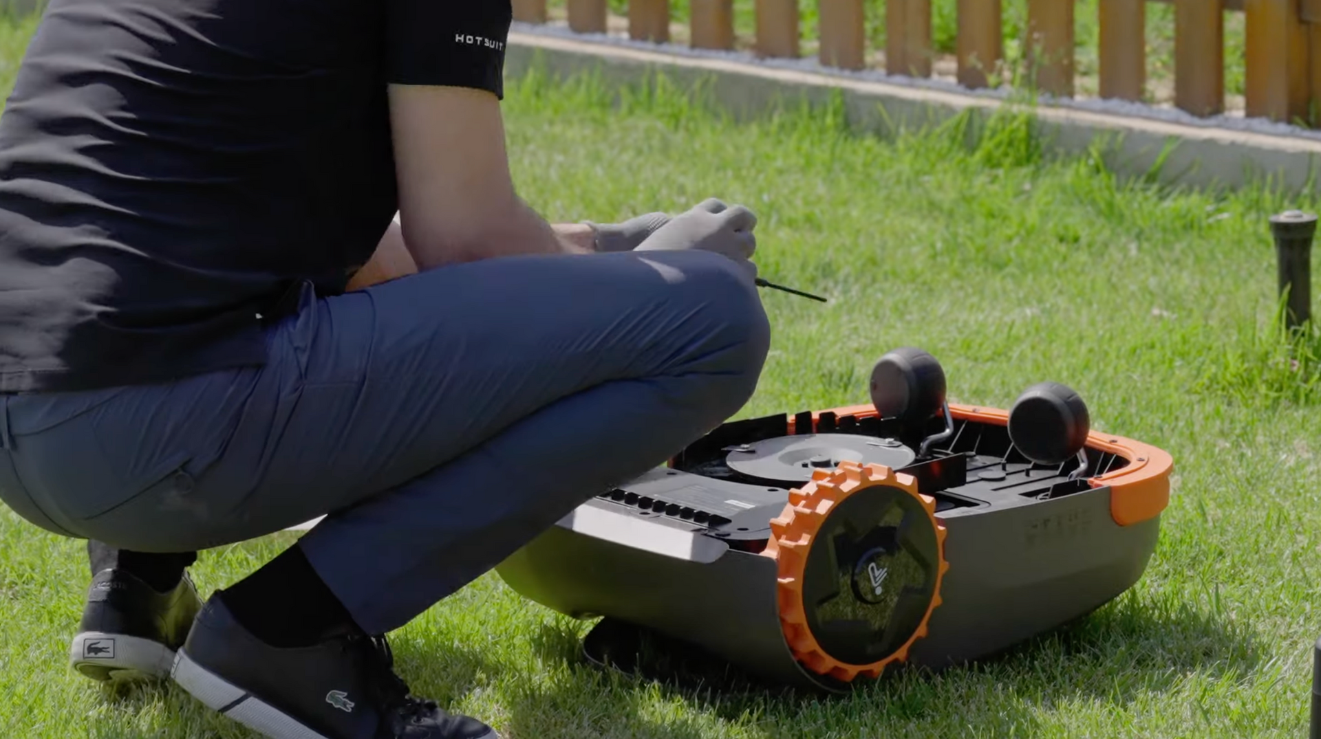 How to Install Lawn Mower Blades: Easy Steps for a Sharp Cut