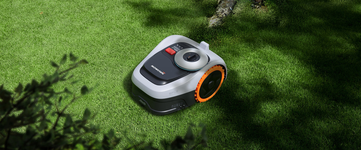 Segway Navimow i205 AWD pod visokimi drevesi